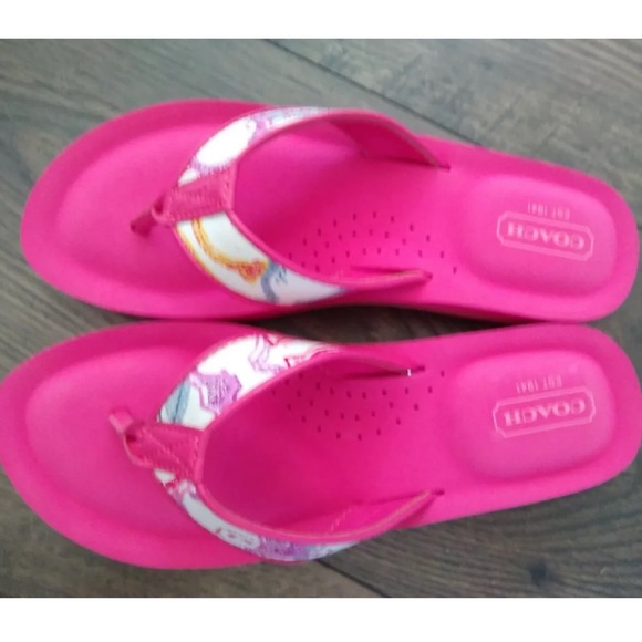 ๐ธNWOT Coach Jolie Signature Flip Flop Sandals๐ธ - Picture 5 of 8